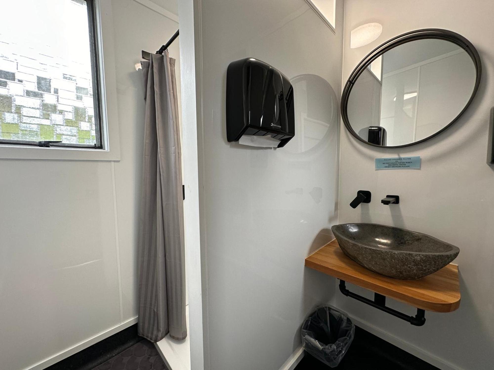 Kiwi Cabins Tapu Екстер'єр фото