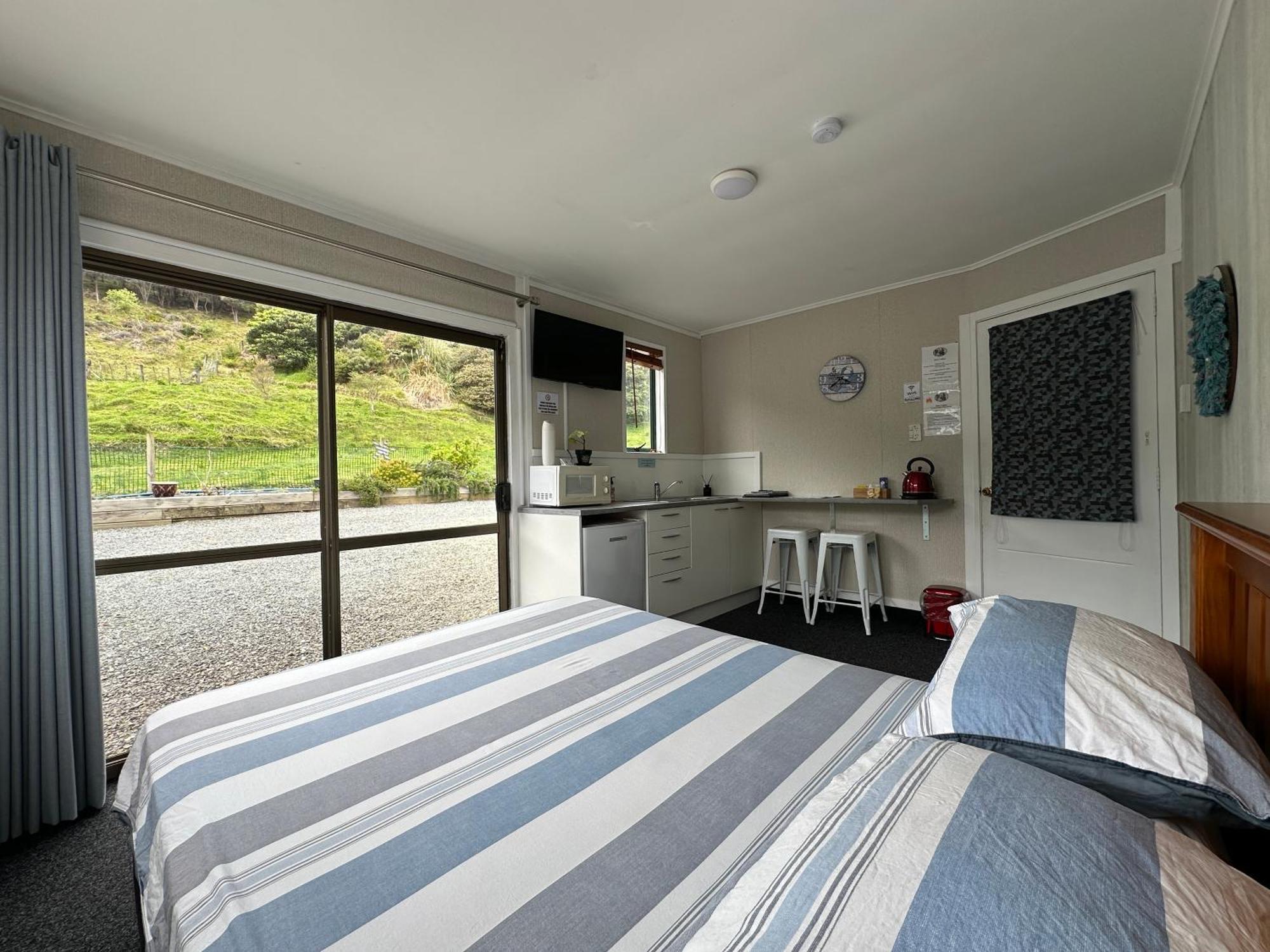 Kiwi Cabins Tapu Екстер'єр фото