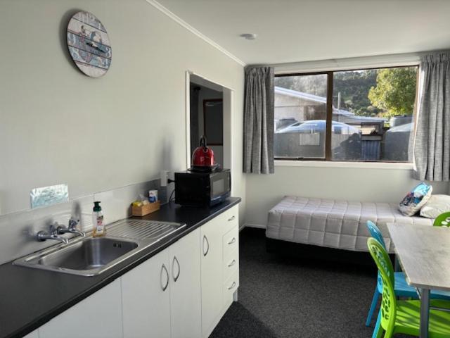 Kiwi Cabins Tapu Екстер'єр фото